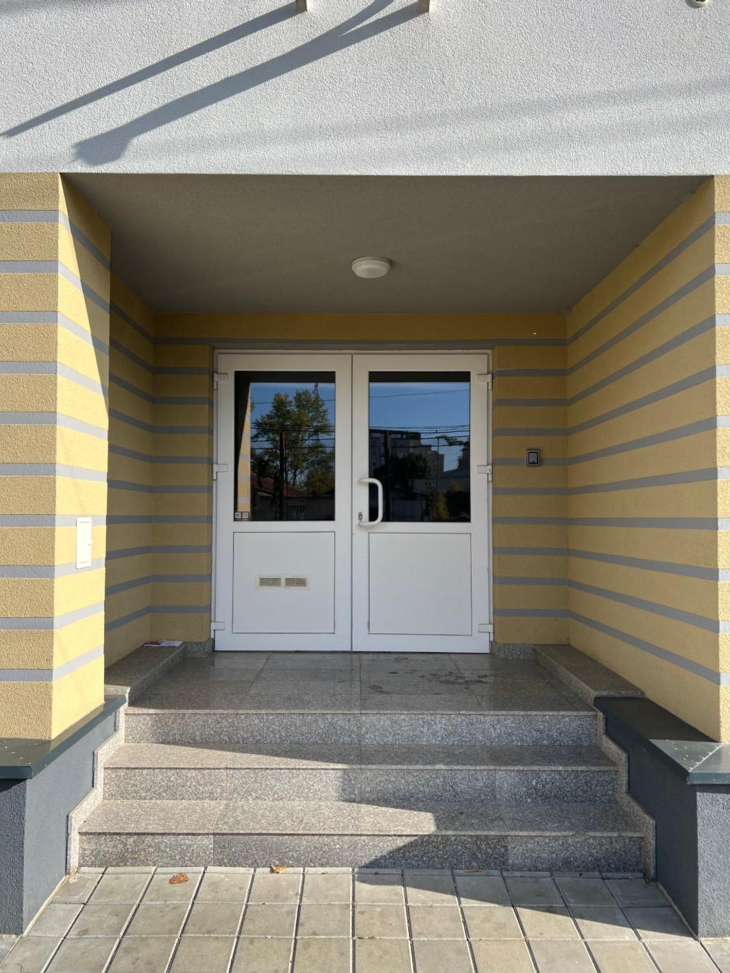 Nicolle Studio 2 Piteşti Eksteriør bilde