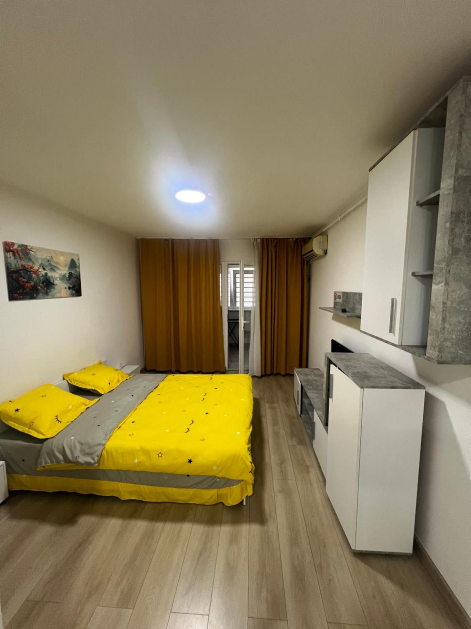 Nicolle Studio 2 Piteşti Eksteriør bilde